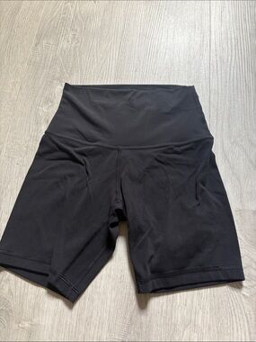 lululemon wunder train shorts